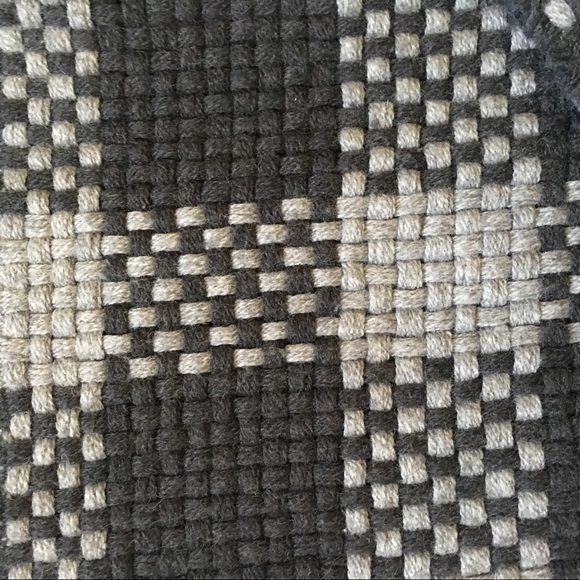 Cozy Charcoal Gray Woven Checkered Scarf w tassels - Picture 4 of 8